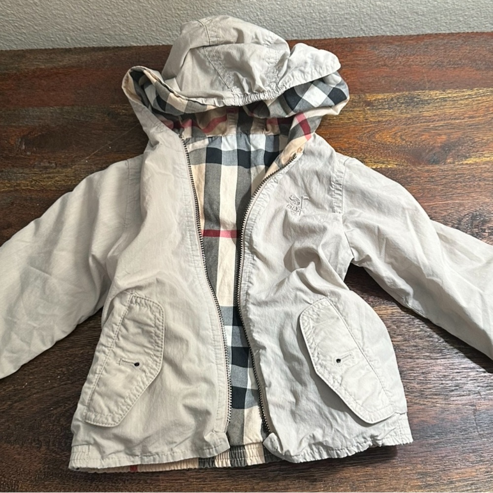 Burberry Kids Check-Lined Beige Raincoat‎